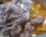 A picture of step 4 of Aloo Gosht.
