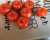 Une image de l'étape 7 de Salade de poulet aux tomates, courgette et jeunes pousses sauce ciboulette olive.