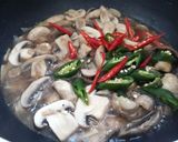 Foto langkah ke 4 dari resep TUMIS JAMUR KANCING CABE HIJAU (Jamur Champignon).