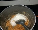 A picture of step 4 of Aata(wheat) Halwa.