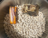 Foto del paso 3 de la receta: Alubias blancas tipo fabada a mi manera
