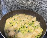 Foto del paso 2 de la receta: Pollo con calabacín
