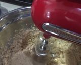 Foto langkah ke 2 dari resep Chewy Chocolate Chips Cookies serta tips pembuatannya.