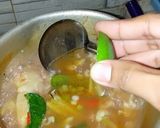 Foto langkah ke 4 dari resep Tom yam sederhana.