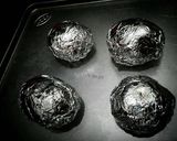 Foto langkah ke 4 dari resep Cheesy Cheddar Baked Potato.