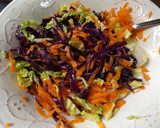 Foto del paso 2 de la receta: Revuelto de setas variadas con ensalada de lombarda