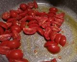 A picture of step 1 of Langostines with fresh tomatoes and chilli.