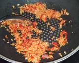 รูปขั้นตอนการทำที่ 2 ของ แกงอ่อมไก่ใส่ฝักใส่ผักชีลาว