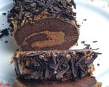 Foto langkah ke 6 dari resep Bolu Gulung Cokelat Lembut.