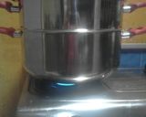 Foto langkah ke 8 dari resep BoLu Tape No Mixer HasiL mengembang.