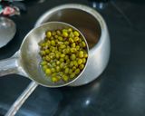 A picture of step 3 of Sindhi Dal Moong.