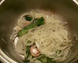 Foto del paso 7 de la receta: Lomo de jurel con arroz thai y fideos al curry