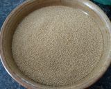 A picture of step 1 of Steamed amaranth black jujubes cake蒸苋菜子.