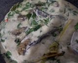Foto langkah ke 4 dari resep Mangut Lele Kemangi.