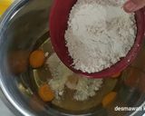 Foto langkah ke 2 dari resep Bolu Marmer.