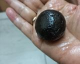 A picture of step 4 of Oreo Chocolate Balls.