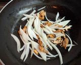 〔在家也能做-小吃攤美食〕炒冬粉的食譜步驟2照片
