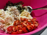 BOWL DE QUESO Crema y Tomate🍅con Reducción de Vinagre Bálsamico y 🌿Albahaca🌿...!