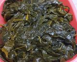 Foto langkah ke 1 dari resep Daun Pepaya Jepang Masak Santan.