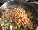 Foto del paso 2 de la receta Garbanzos con quinoa y verduras