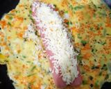 Foto langkah ke 4 dari resep Telur gulung sosis keju.