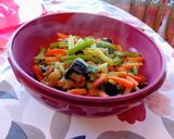 Foto del paso 4 de la receta Variado de verduras con huevos fritos