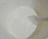 Foto langkah ke 3 dari resep Bolu Kukus Pelangi (2 Telur).