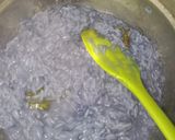 Foto langkah ke 3 dari resep Lemper Bunga Telang isi Ayam.