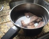 A picture of step 1 of Pork rib radish soup with coriander 🌿.