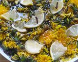 Foto del paso 1 de la receta: Miel  Vegana Con Flores Diente De León