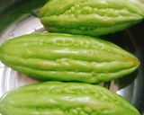 Hình bước làm 1 của món Khổ qua xào mì căn