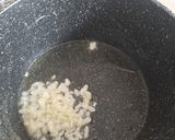 Foto langkah ke 2 dari resep Spaghetti Aglio Olio.