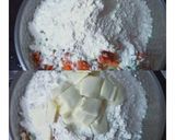 A picture of step 2 of Aloo Pizza Square.