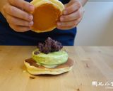 A picture of step 7 of Dorayaki Matcha Ice Cream With Red Beams☆ Dessert.