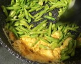 Foto langkah ke 4 dari resep Buncis telur asin gampang banget.