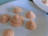 Mole verde de puerco y mousse de frijol blanco