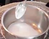صورة لخطوة 9 من وصفة كيك البرتقال 🍊 مع الصوص هشه وخفيفة