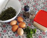 Foto del passaggio 2 della ricetta Frittata di asparagi selvatici!!🌿🥚🌮