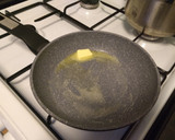 Foto del paso 1 de la receta: Tortilla de tomatitos con chips de lotus
