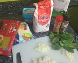 Foto del paso 1 de la receta Lasaña de bacalao, espinacas y langostinos