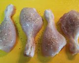 Foto del paso 2 de la receta Muslos de pollo con bechamel al orégano y tomates secos