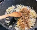 Une image de l'étape 11 de Dahl au curry jaune, légumes, cajous et gingembre au lait de coco.