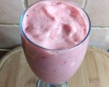 A picture of step 3 of Strawberry Spumone.