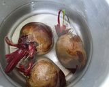 A picture of step 1 of Beetroot sandwich.