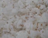 Hình bước làm 1 của món Cơm cuộn rong biển