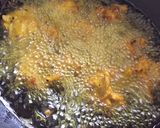 A picture of step 2 of Crispy onion pakora.