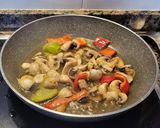 Foto del paso 1 de la receta: Fideos (fideuà) con cazón y rape