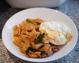 รูปขั้นตอนการทำที่ 4 ของ ผัดพริกแกงไก่หน่อไม้ดอง+ไข่ดาว