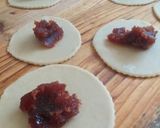 Foto del paso 4 de la receta: Empanadas de peras y dulce de membrillo