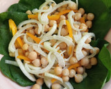 Foto del paso 3 de la receta: Ensalada de garbanzos con verduras
